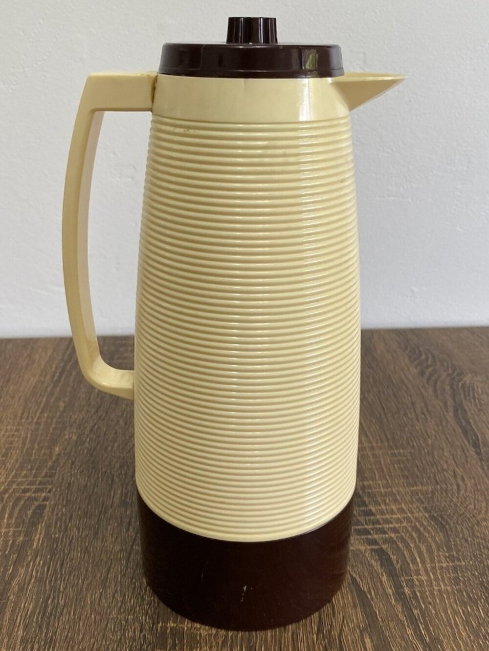 Vintage Aladdin Vacuum Pitcher 1 Qt P4445A Retro Cafe Carafe Thermos Cream Brown